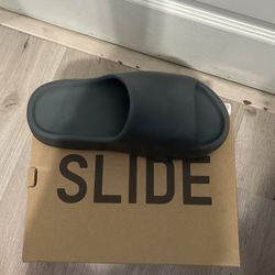 YEEZY slides 9 (Slate Marine)