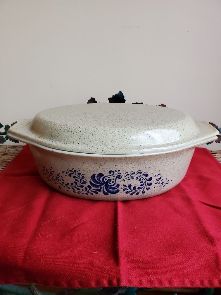 Vintage pyrex 2.5 qt heritage pattern oval covered casserole