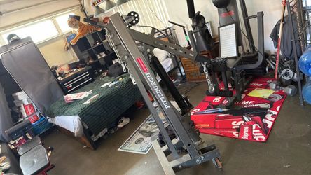 1-Ton Engine Lift with balance bar