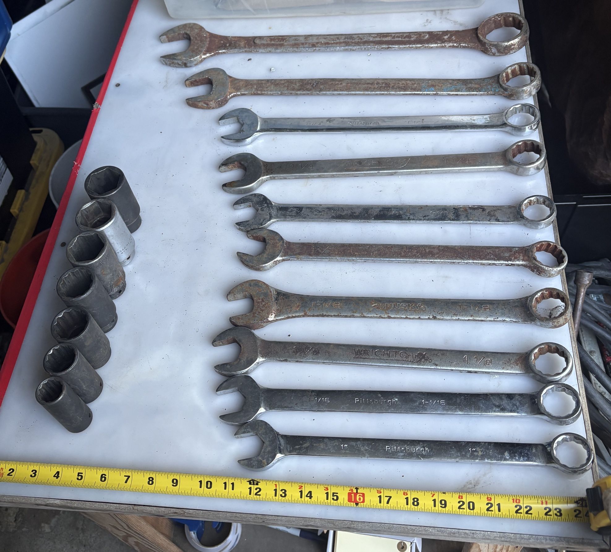17 Large Heavy Duty Wrenches And Sockets