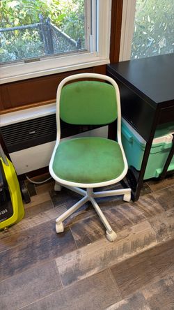 Desk chair
