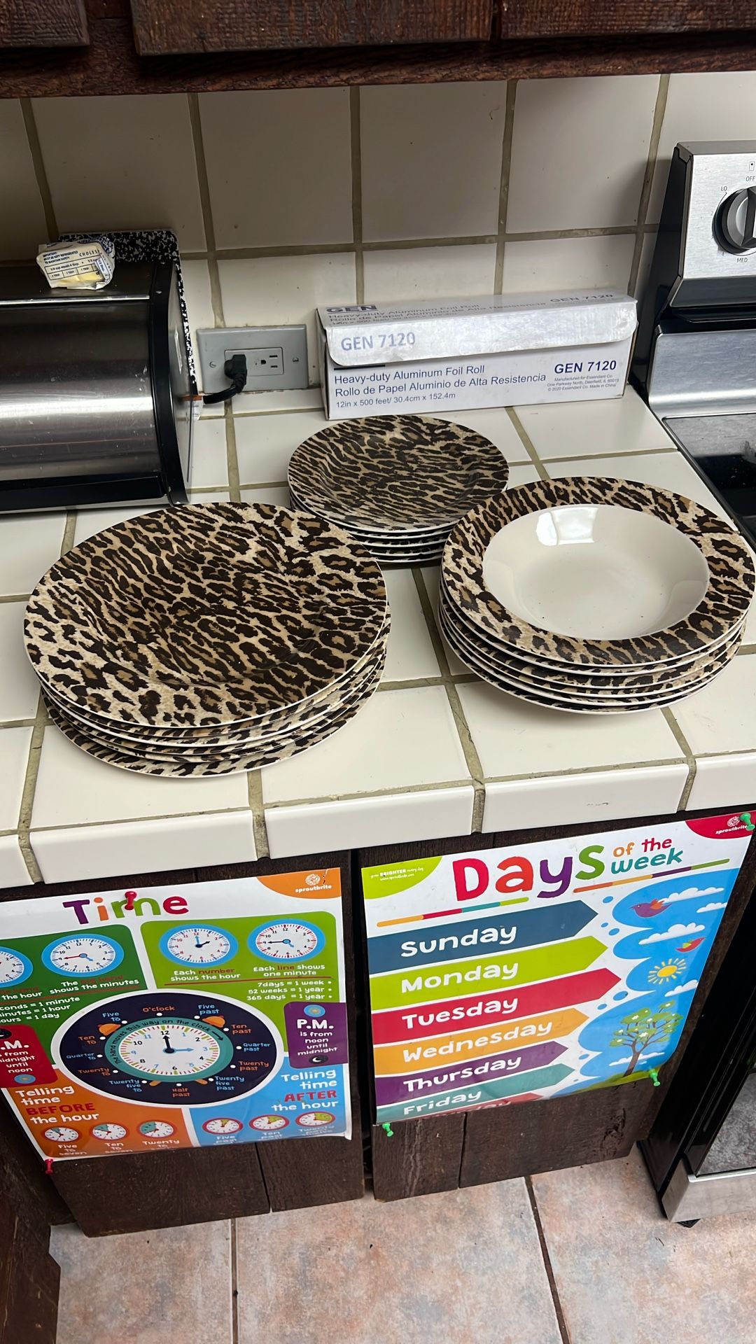 Cheetah Print Dish Set