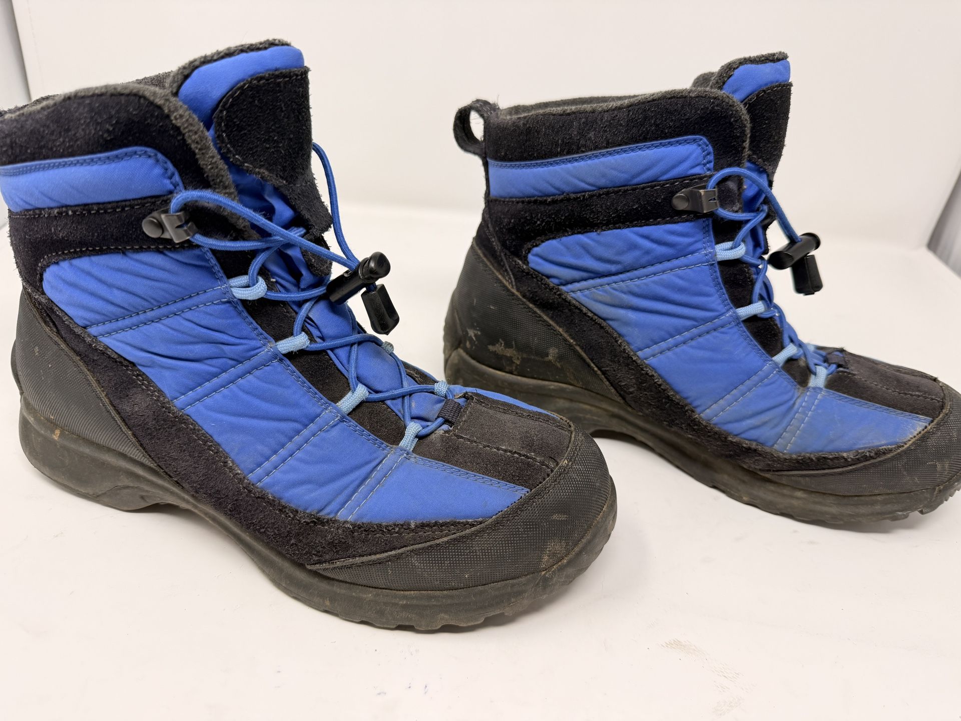 Lands End Women's 8.5B Extreme Squall Winter Snow Insulated Hiking Boots...