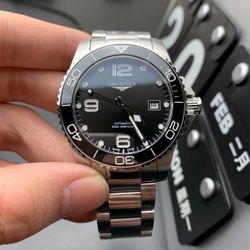 New men's mechanical movement watch