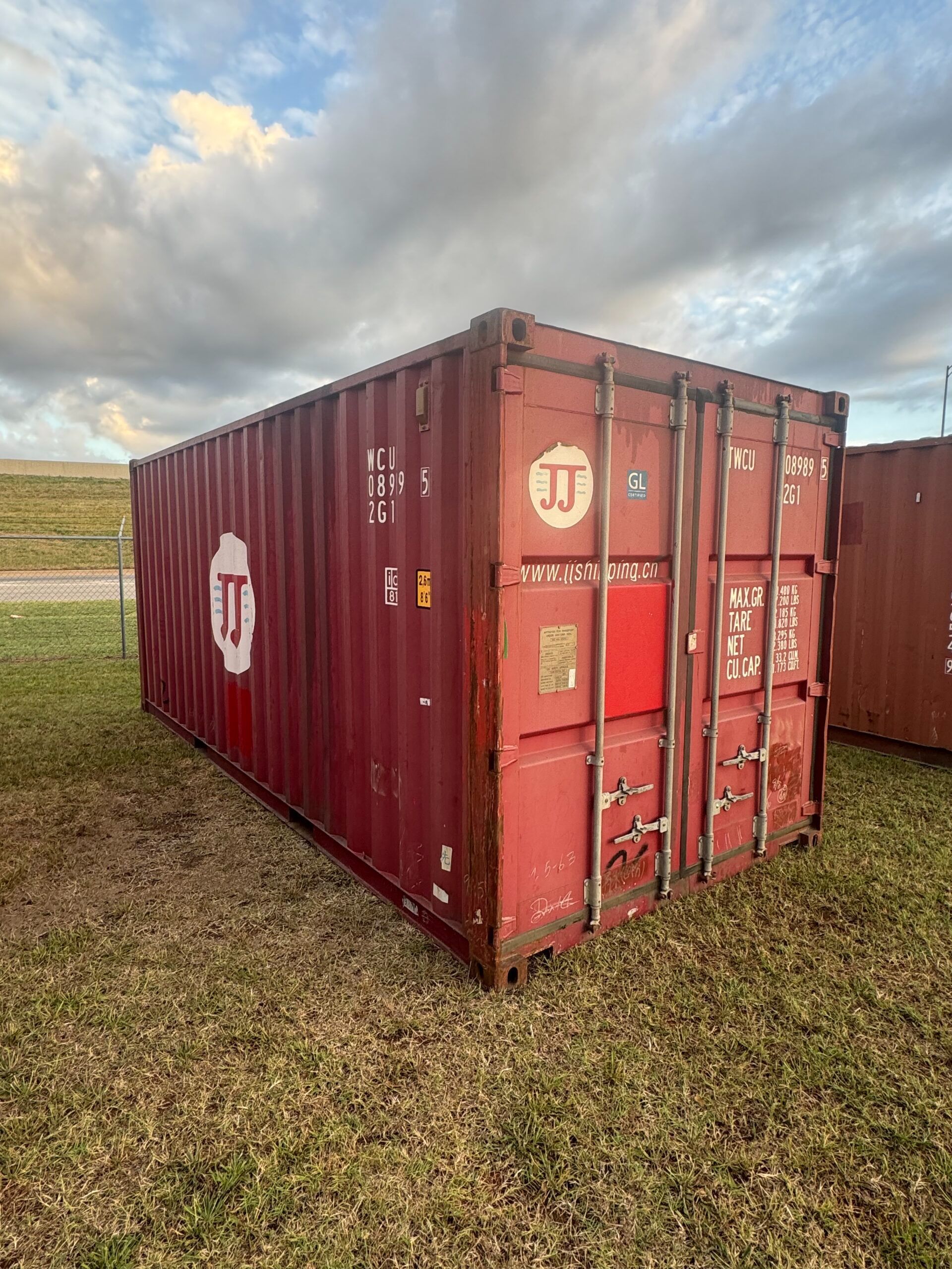 20ft and 40ft Shipping Container Available in Nashville, TN