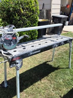 Pearl 54" rail saw.  This item can be found with my phone number on FB market place.  I won't answer any more messages. You want a great saw, call me.