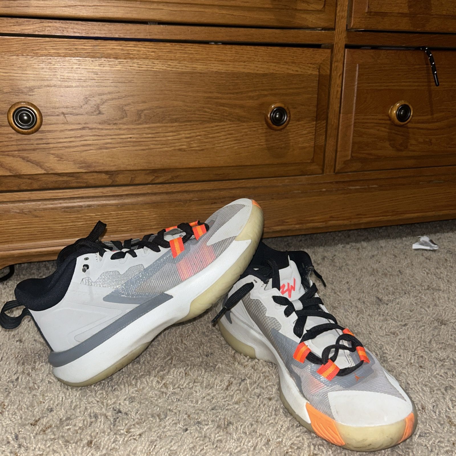 Zion 1 Basketball Shoes