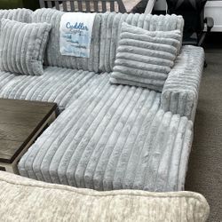 Pullout Bed Cozy Sectional W/ Storage 