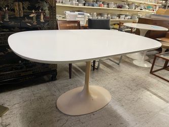 MID CENTURY MODERN OVAL TULIP TABLE VINTAGE KNOLL