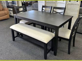 Dining set table new in box