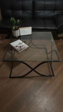 Coffee Table Glass And Black Matte Metal