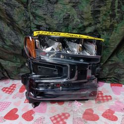 2019-22 Chevy Silverado Right Headlight LED 