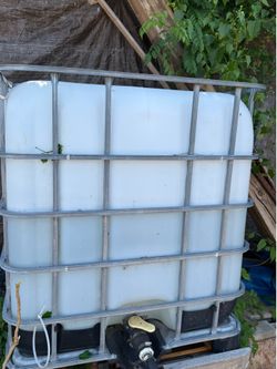 IBC totes/water storage (300 Gallons)