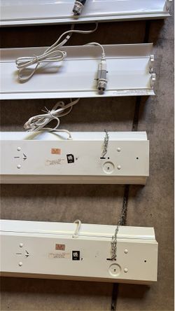 Ceiling Shop Lights / Set of 4 / Fluorescent (4 ft)