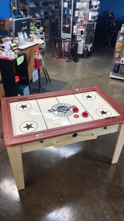 Air Hockey / Pool table