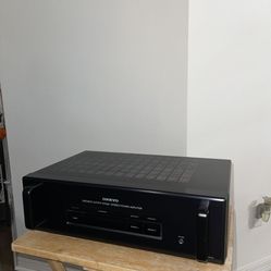 Onkyo M-501 Power Amplifier.