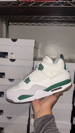 Jordan 4 Retro SB Pine Green