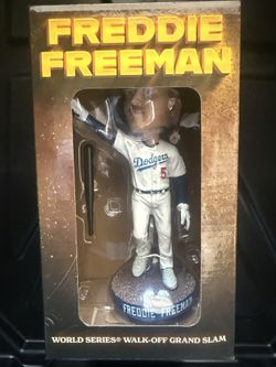 Lot of 3 Dodgers Bobbleheads Freeman & Replica trophy