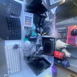 $15 /each - OBO Mouses, Keyboard, (1 Mac Keyboard $40 , Trackball Mouses $35 OBO) 