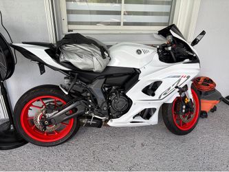 2023 Yamaha R7