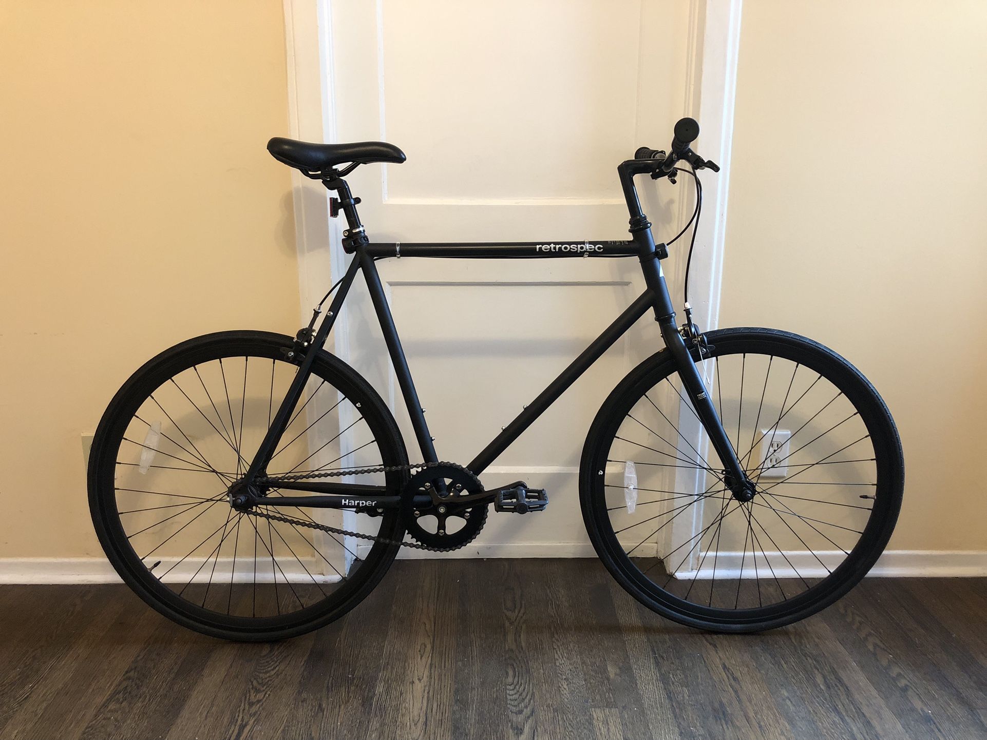 Retrospec Bike like new (comes with accessories)