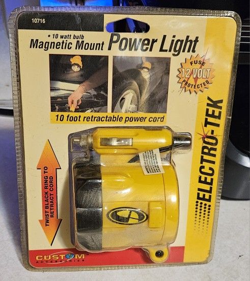 Flash Light Magnetic Mount Power Light by Electro-Tek 10716
