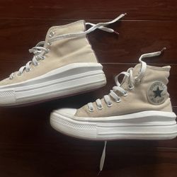 Beige/Hot Pink Converse 