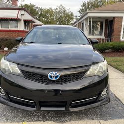 2014 Toyota Camry HYBRID 