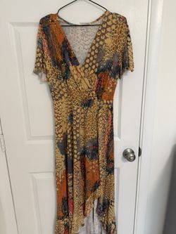 NEW - VENUS Wrap Maxi Dress – Size M