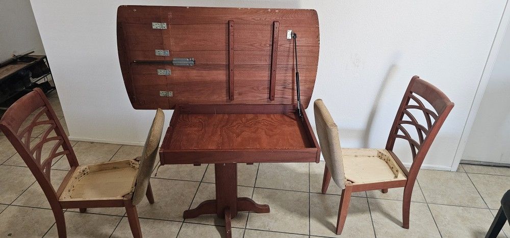 Small Table With Two Chairs