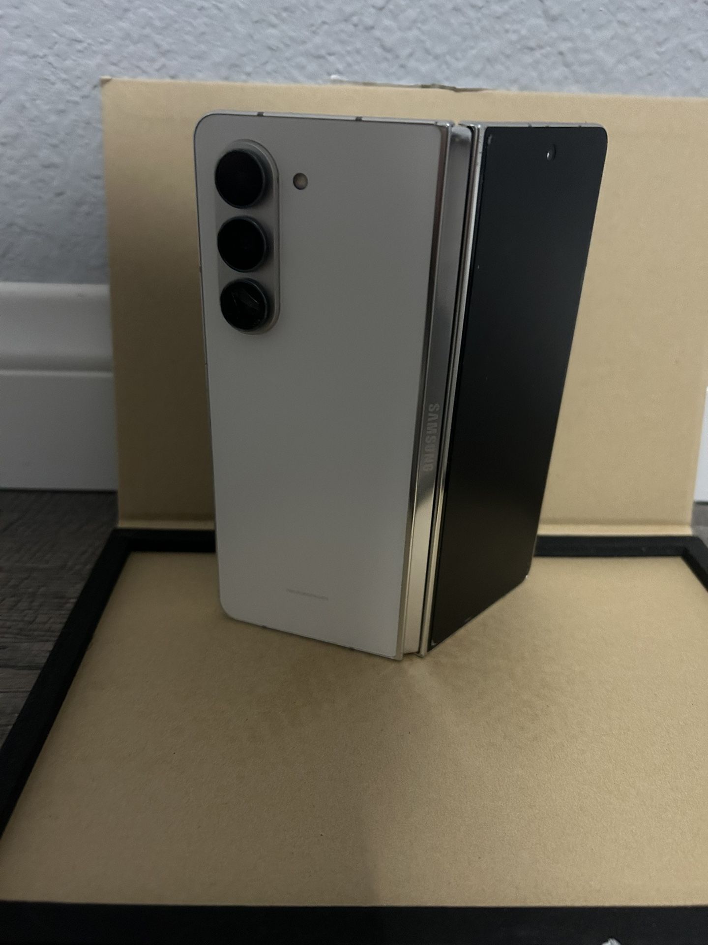 Samsung Galaxy Fold 5