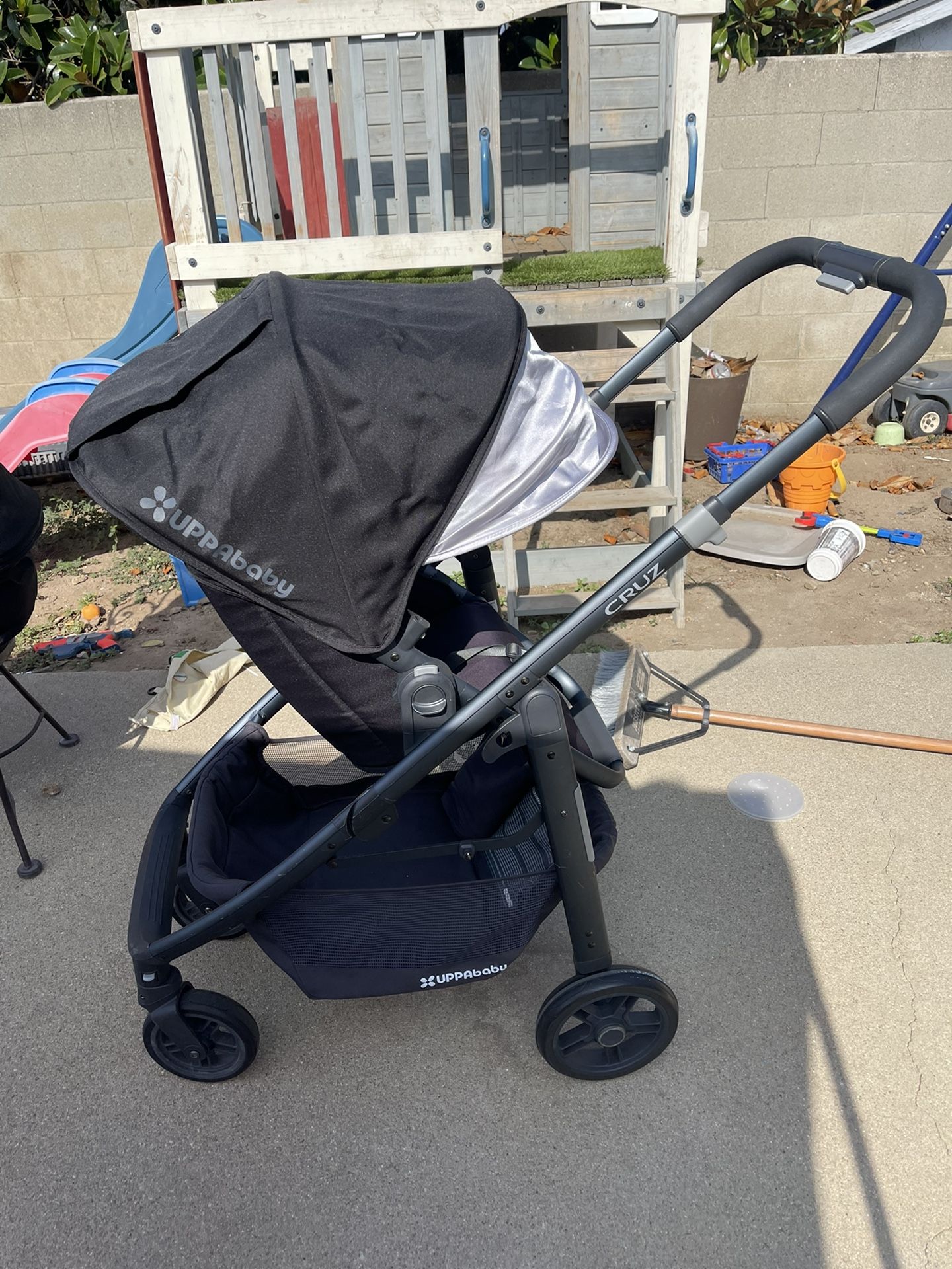 Uppababy Cruz Stroller With Bassinet