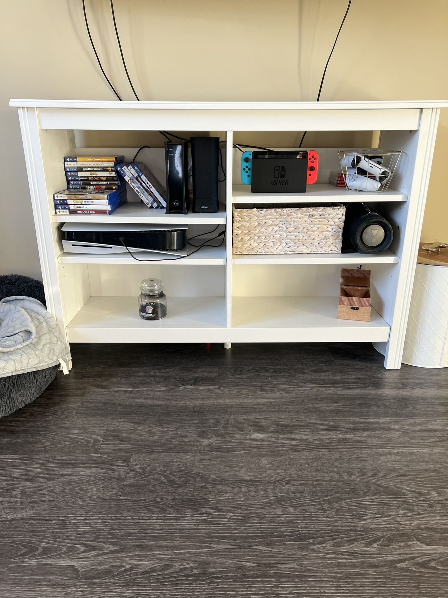 Tv Stand/ Cabinet/ Shelf 