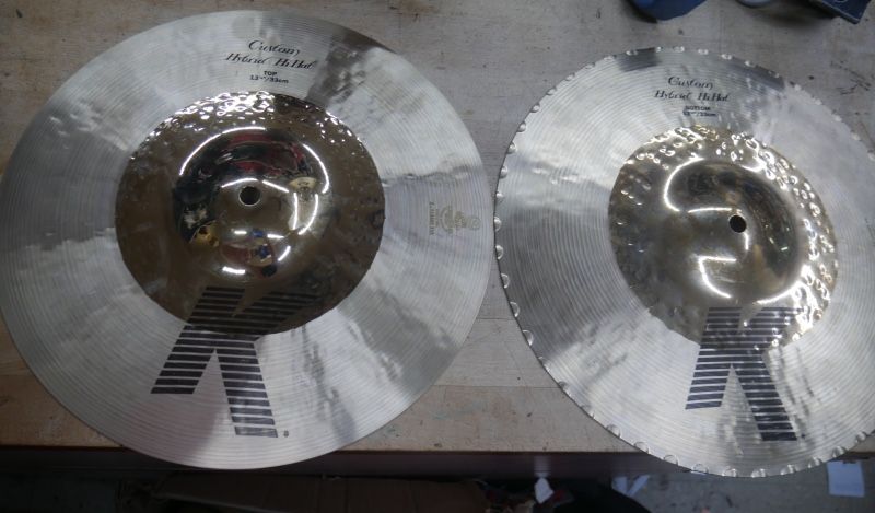 Zildjian 13" K Custom Hybrid Hi Hat Cymbals TOP & BOTTOM USED. TESTED. IN A GOOD WORKING ORDER. 