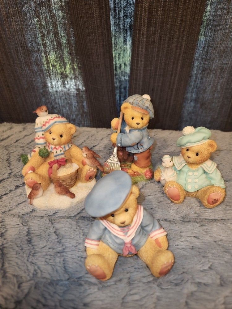 Collectible Cherished Teddies 4 Figurines