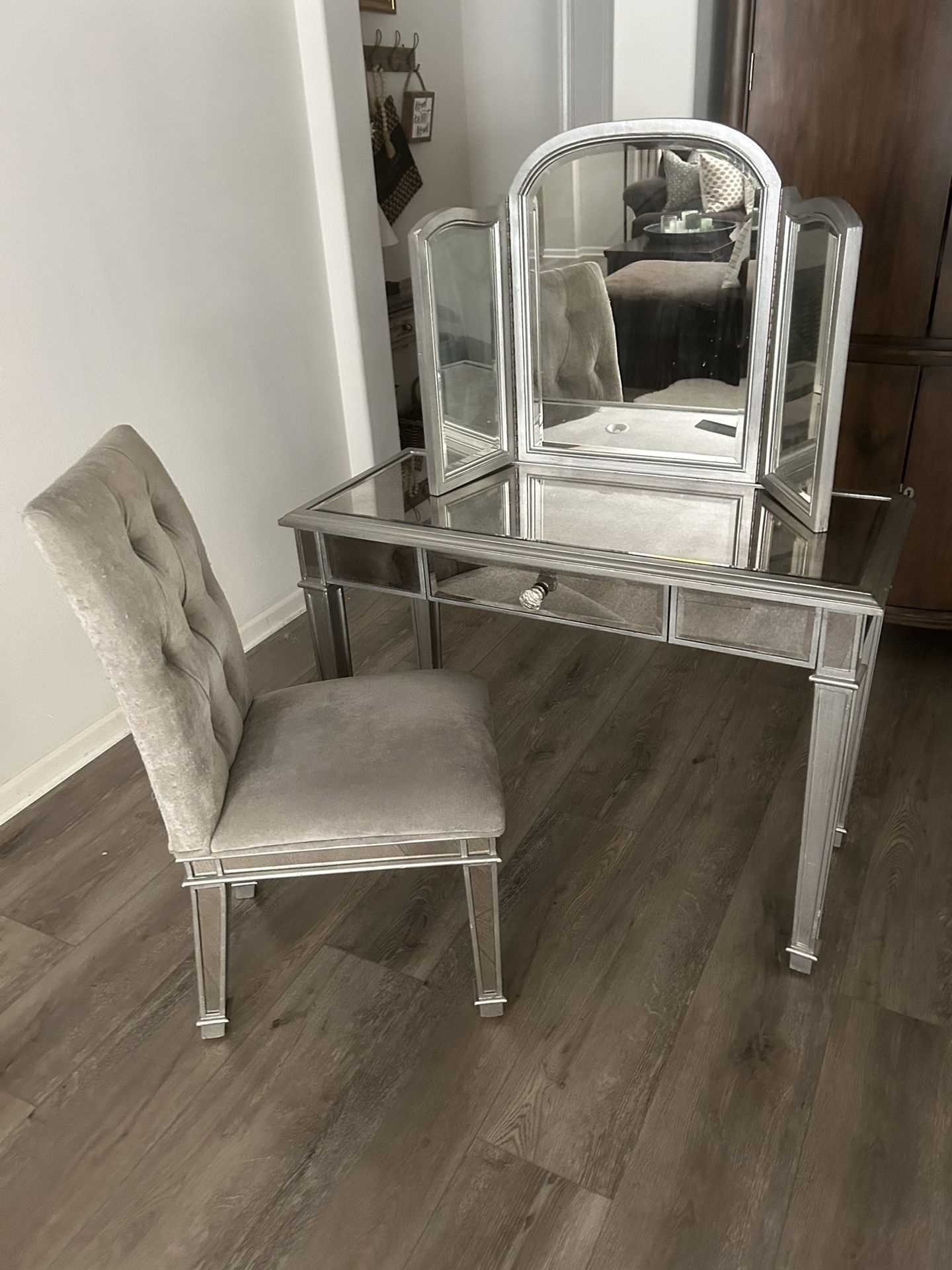 Pier One Mirror Vanity with Chair