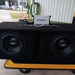 Skar Audio 2800w 10s And A 1800w Amplifier 