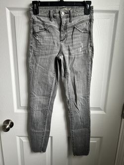 Universal Thread Women’s Skinny Jeans in Gray