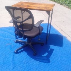 Small Desk With Chair Clean Good Condition Located In Canoga Park 