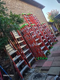 Escaleras de 12ft $200,,,,8ft $120,,,,6ft plataforma $185,,, 4ft plataforma $120