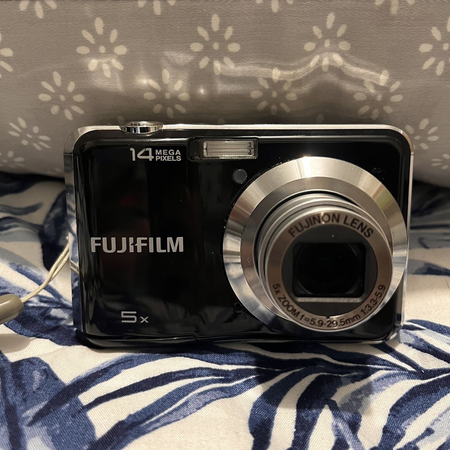 tanker Versnipperd Kan niet lezen of schrijven FUJIFILM FinePix AX300 Digital Camera (Black) for Sale in The Bronx, NY -  OfferUp