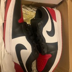 Jordan 1s READ DESCRIPTION NOT FREE