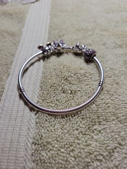 Pandora Minnie Head Bracelet With 3 Charms