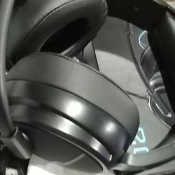 XIBERIA V20 Gaming Headset with USB Port and 7.1 Surround Sound, LED Light, Mic and Soft Earmuffs Gaming Headphone for PC