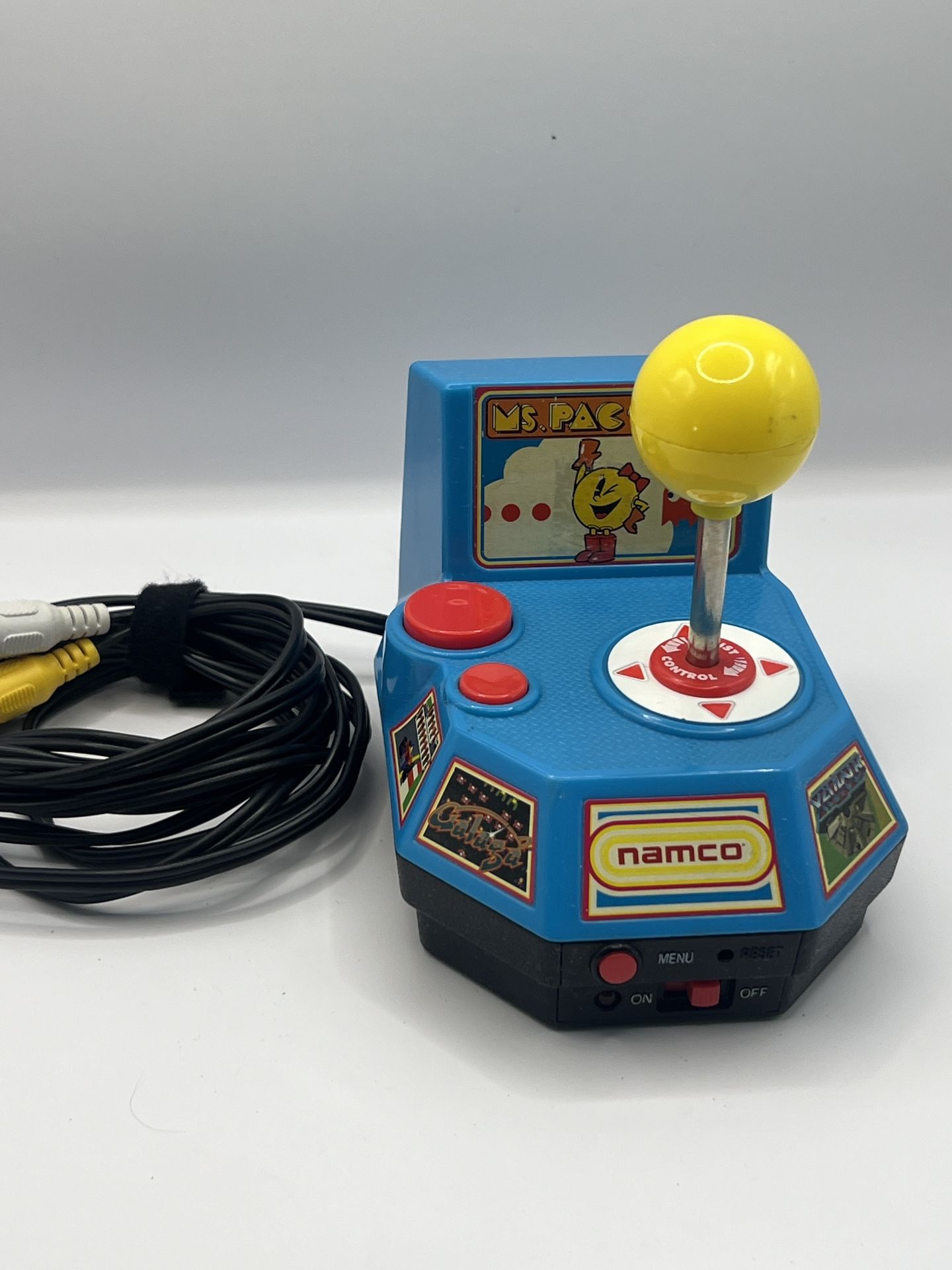 Namco Ms. Pac-Man 5-in-1 TV Plug N Play 2004 Jakks Pacific Arcade Tested Works