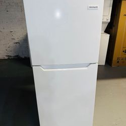 FRIGIDAIRE FRIDGE 24x59x25 60 DAY WARRANTY LIKE NEW 