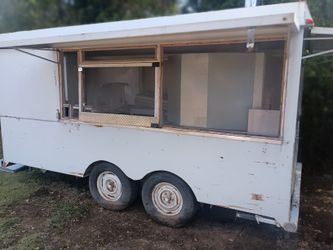 2. Wood  Pizza And  Food Trailer 