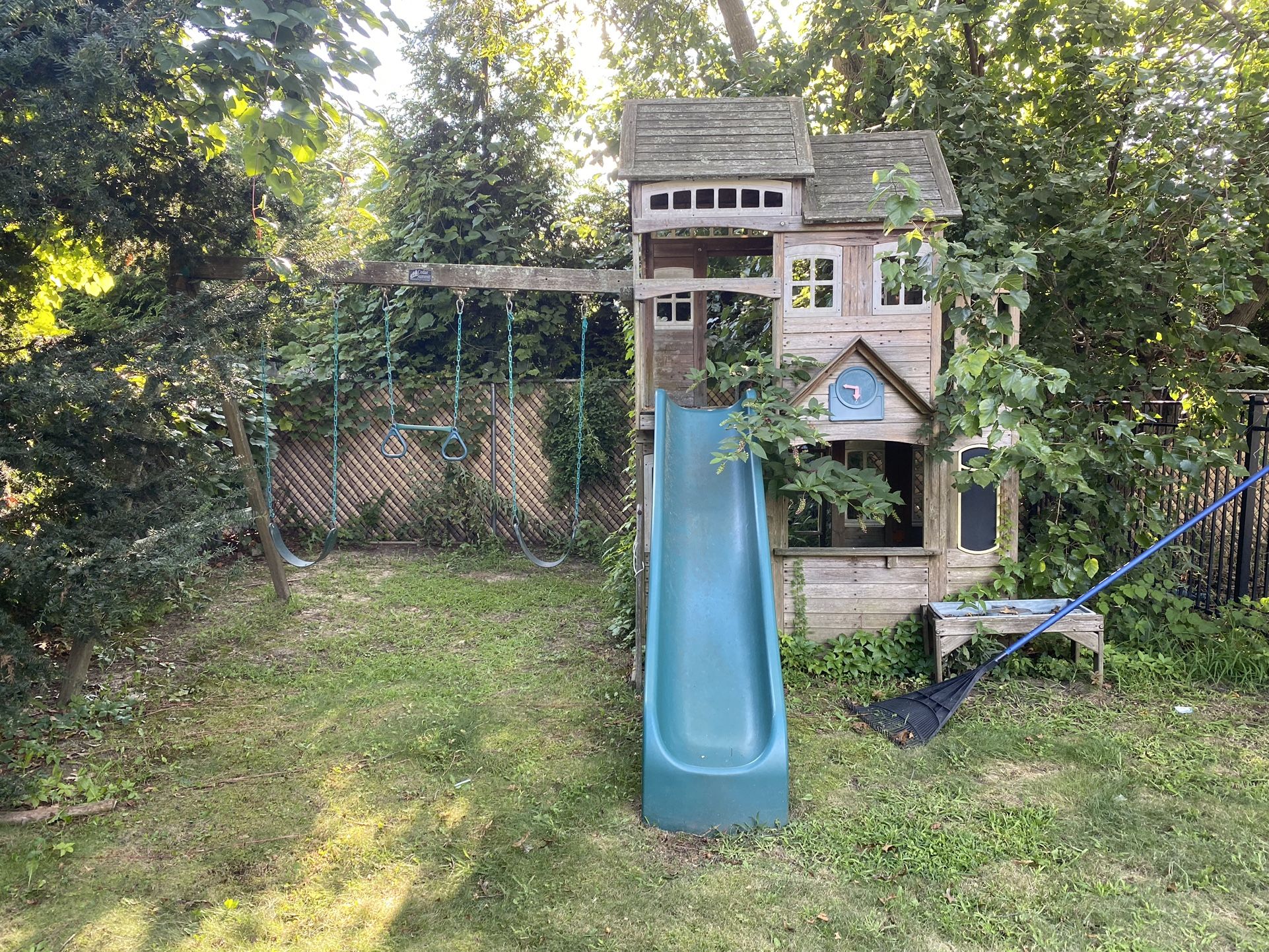 Playhouse & Swing Set