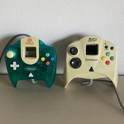 SEGA Dreamcast Controllers (2) ⭐️⭐️⭐️⭐️⭐️