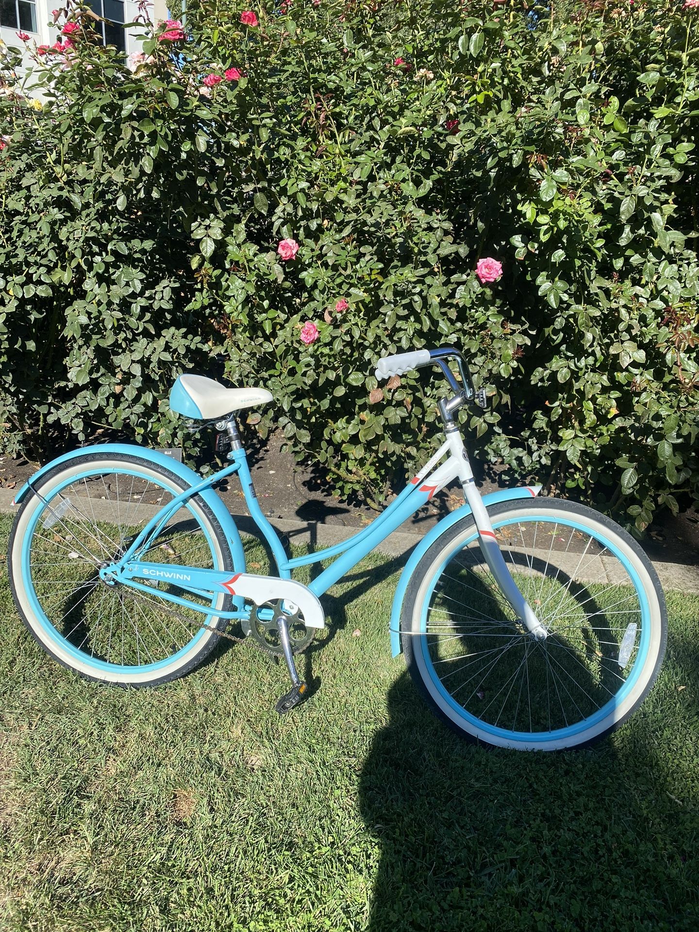 Schwinn Legacy 26 Cruiser Bike Blue/White